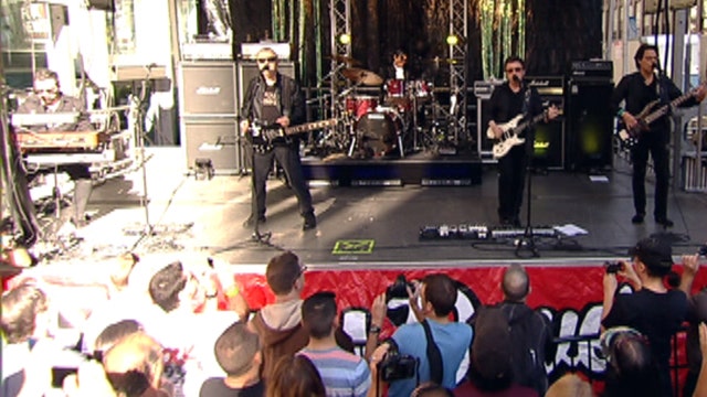 Blue Oyster Cult performs '(Don't Fear) The Reaper'