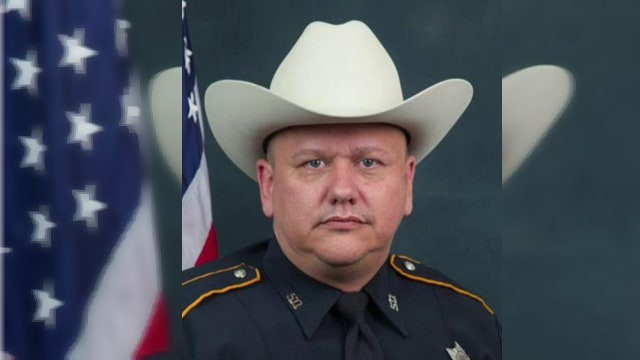 Suspect charged in Texas deputy shooting due in court
