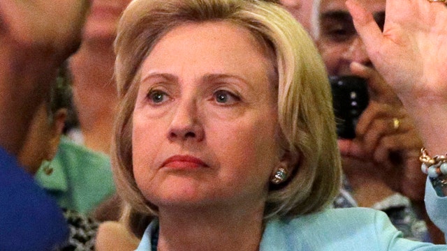 New lawsuit filed to reveal content of 2 Clinton emails