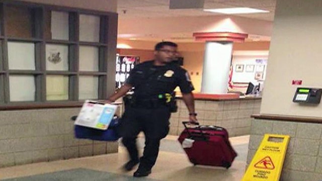 Cop pays hotel for homeless mother and daughter