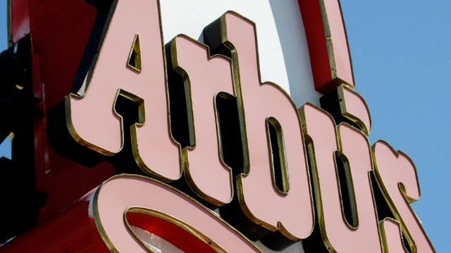 Arby's fires manager, suspends clerk who denied cop service