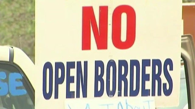 Arizona judge upholds controversial immigration law