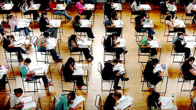Report: SAT scores sink to 10-year low