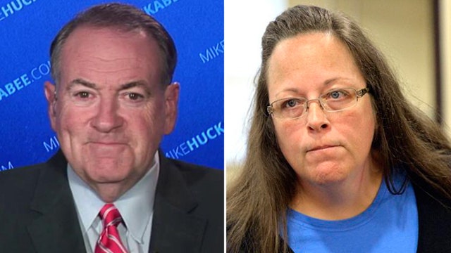 Why Mike Huckabee is standing with Kentucky clerk Kim Davis