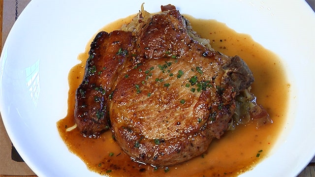 How to Make a Slow-Roasted Pork Chop