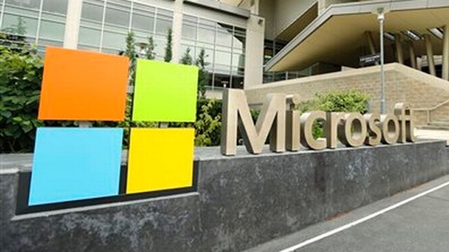 Federal appeals court hears Microsoft email case