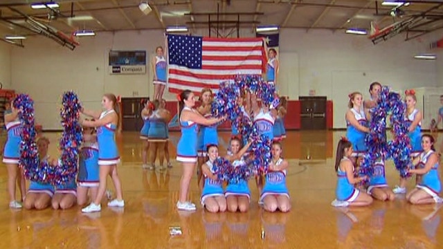 Cheer squad performs to sounds of 9/11 as tribute
