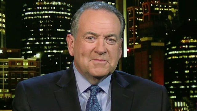 Huckabee calls for Obama to affirm Christians in America