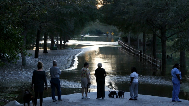 South Carolina’s coastal communities brace for flooding