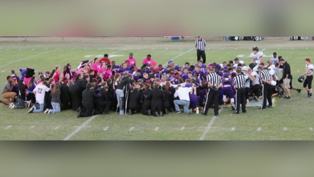 School officials defend students' right to pray in Arkansas