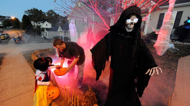 School district cancels Halloween