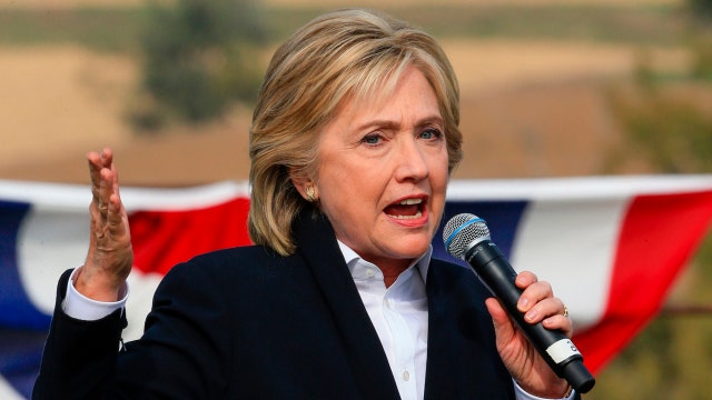 Clinton under pressure to perform on Democrat debate stage