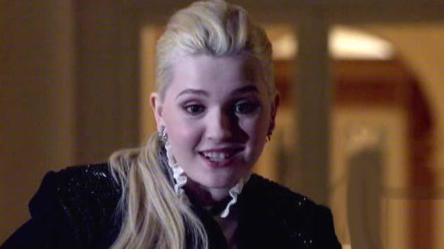 Abigail Breslin still in the dark in 'Scream Queens'