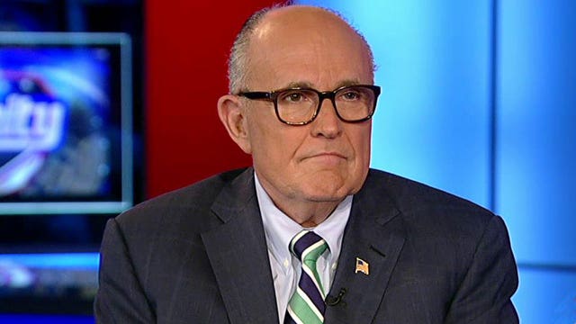 Giuliani: Hillary Clinton is either incompetent or lying