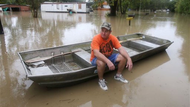 Torrential rain pummels much of Texas