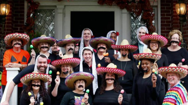 Univ of Louisville apologizes for costume photo