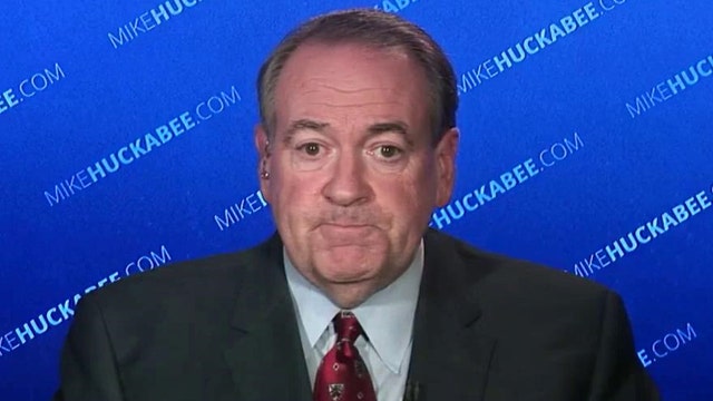 Mike Huckabee on Paris attacks, Democratic debate