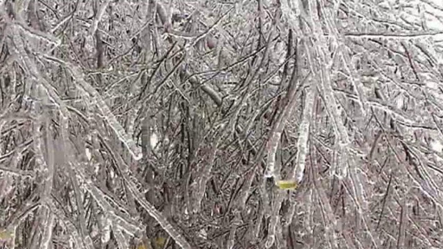 Deadly ice storm crosses Texas and Oklahoma 