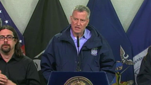 De Blasio provides update on NYC travel bans, closures