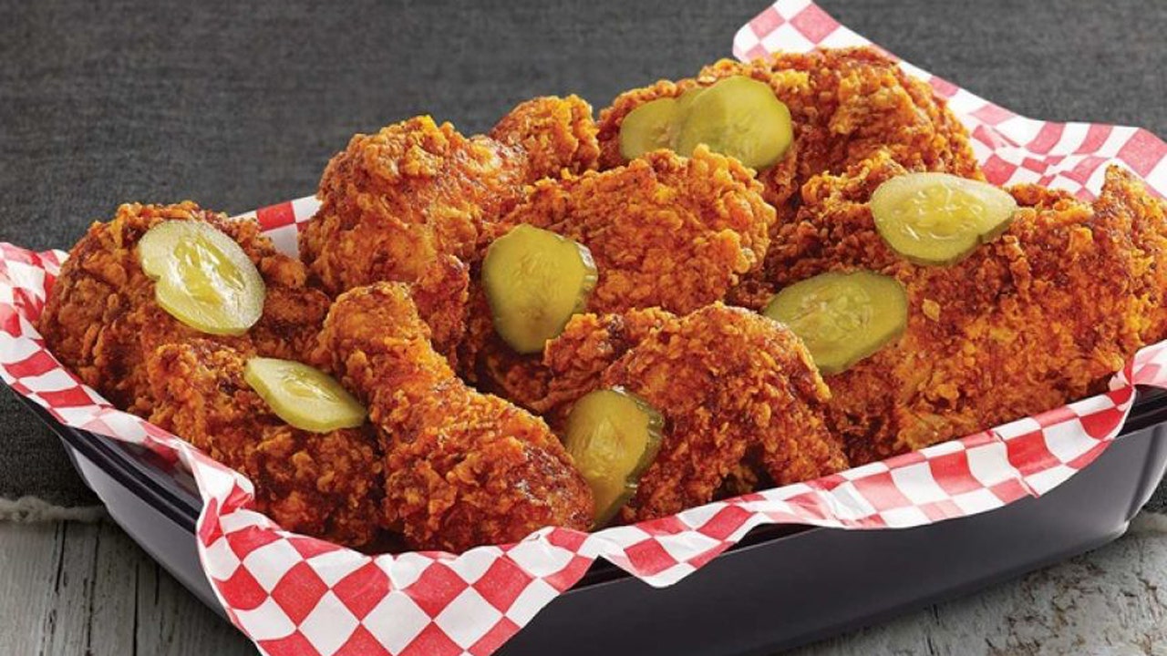 KFC's spicy, world-famous Zinger chicken sandwich makes US debut | Fox News