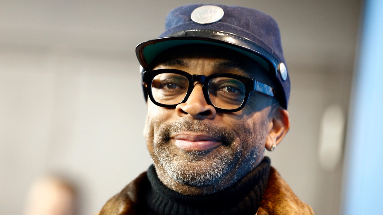 Spike Lee says Trump treats NFL owners like 'plantation owners'