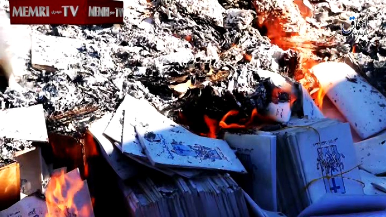 Bible bonfire ISIS video shows Christian books being destroyed, adds