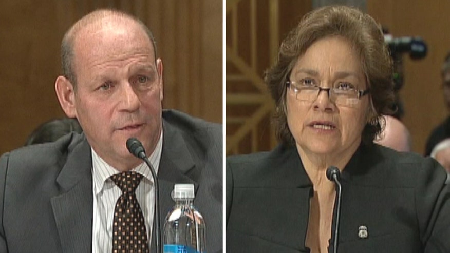 Sen. Ron Johnson questions Directors Leon Rodriguez and Sarah Saldana about the lack of coordination between United States Citizenship and Immigration Services and Immigration and Customs Enforcement