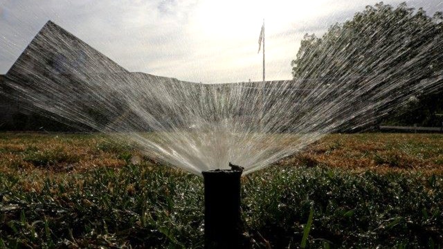 Calif. governor orders permanent water conservation efforts