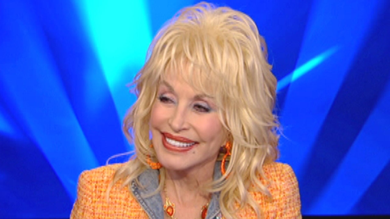Country legend Dolly Parton announces fund for Tennessee wildfire victims