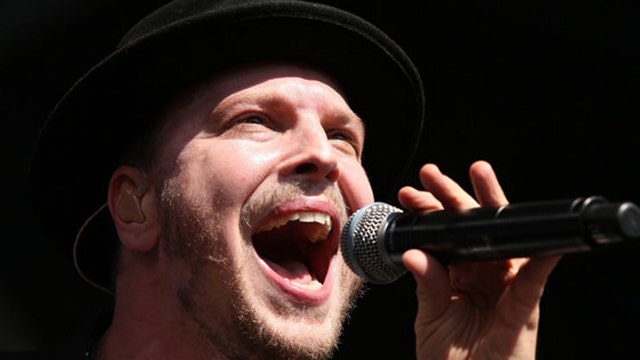 Gavin DeGraw hits the road