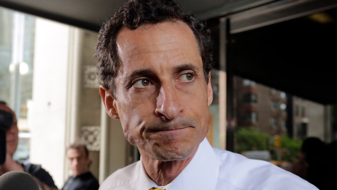 Disgraced politician Weiner spotted on horseback at rehab facility