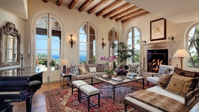 Hot Houses: Jeff Bridges' Tuscan-style mansion and Candace Bushnell's charming farmhouse