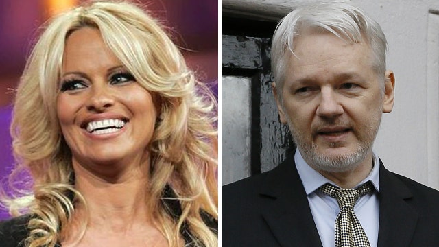 Pamela Anderson: Julian Assange is a 'hero'