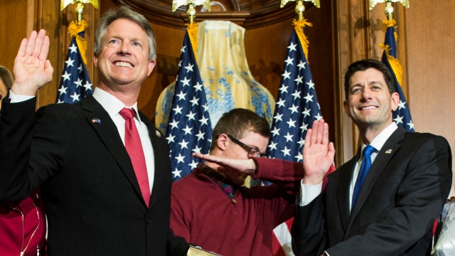 Fox Flash: Congressman's son dabs during swearing-in