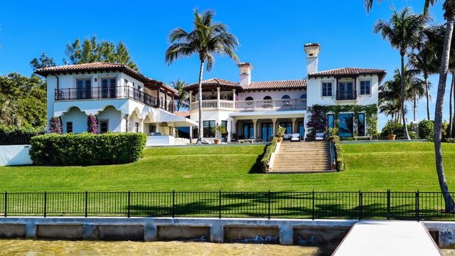 Billy Joel is 'movin’ out' of his Florida mansion 