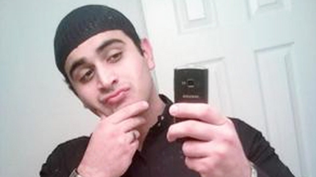 Orlando terrorist reportedly traded texts with wife during massacre