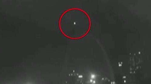 UFO over St. Louis? Strange light over Gateway Arch sparks debate