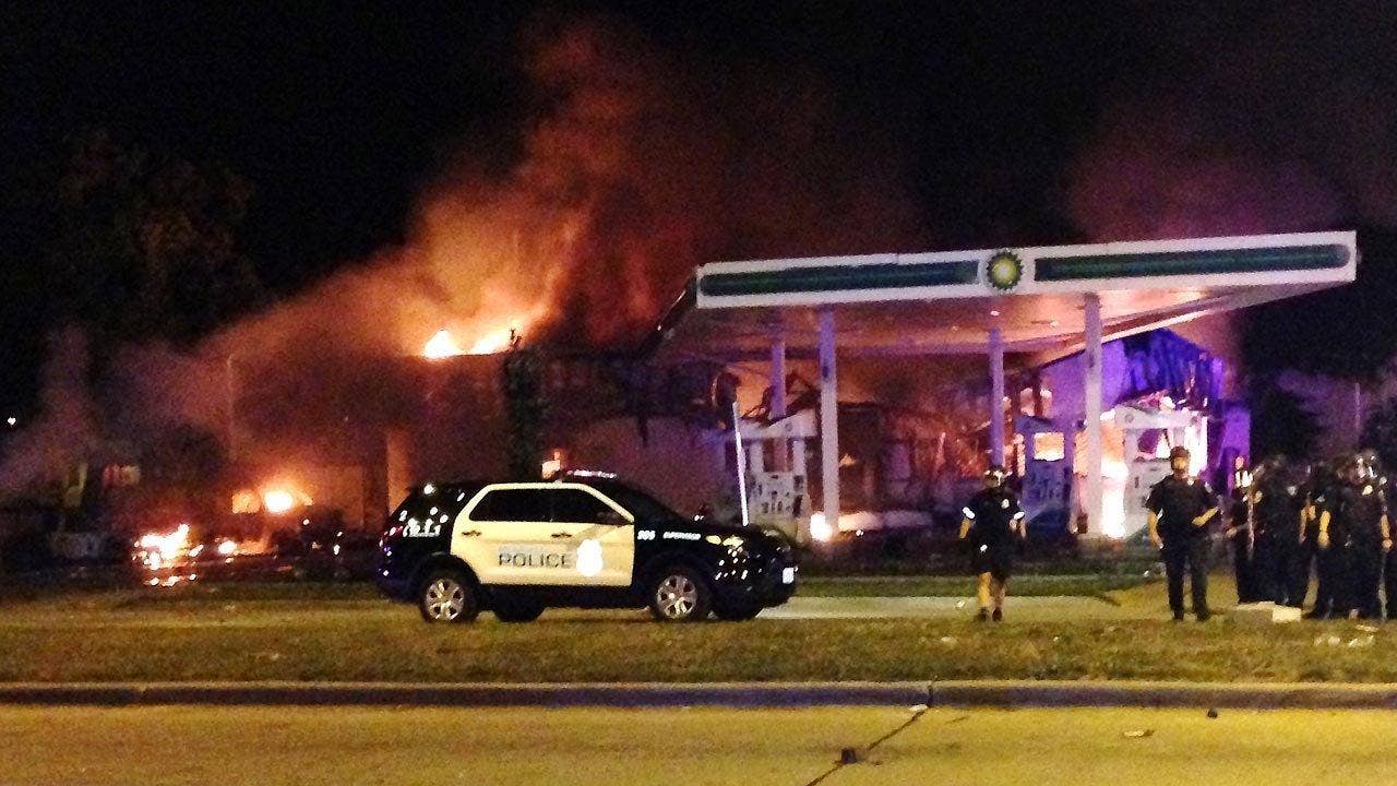 Milwaukee police officer target of online threats following shooting