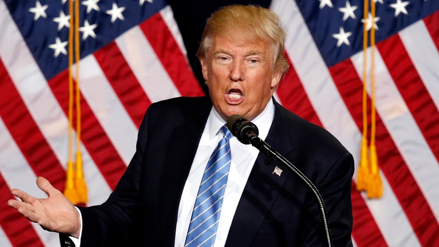 Republican nominee delivers immigration policy speech in Arizona 