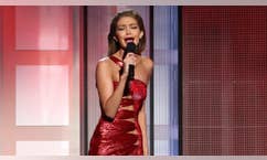 Fox411: Model makes some enemies at AMAs