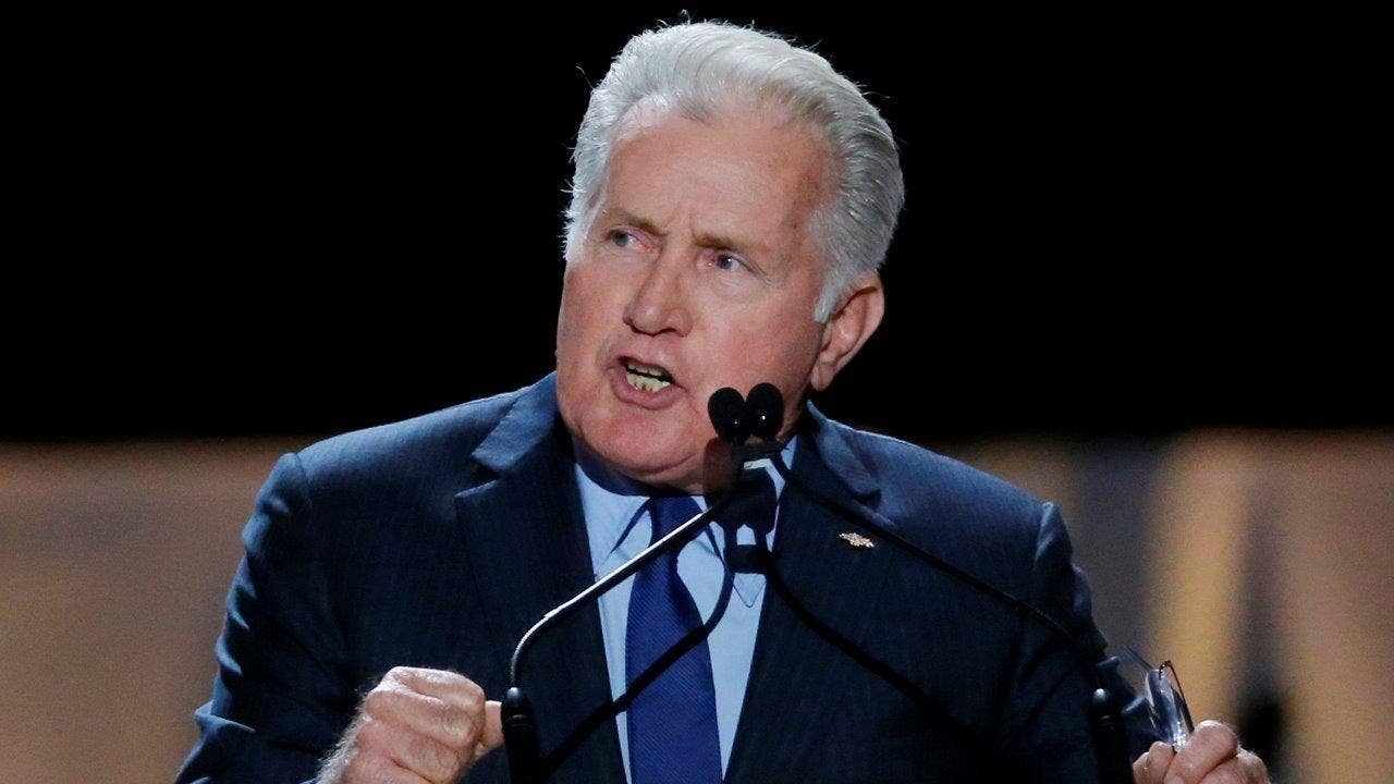 Martin Sheen makes big mistake as he pitches elector not to vote for Trump - Fox News