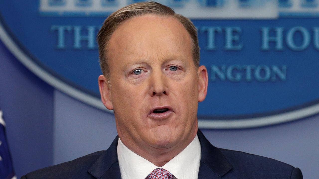 Spicer, the new sheriff, shakes up the White House press room. How refreshing