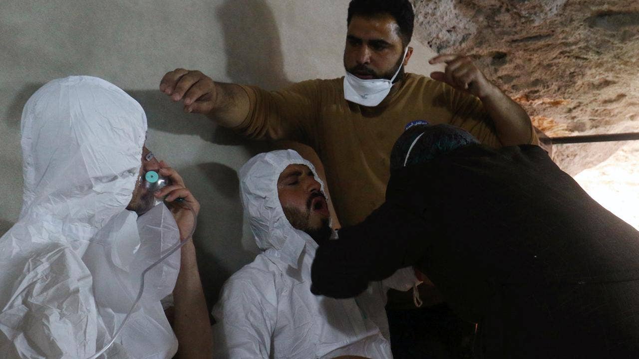 Syria chemical attack: Doctors, civilians recall children suffocating, dying on streets, sarin gas suspected