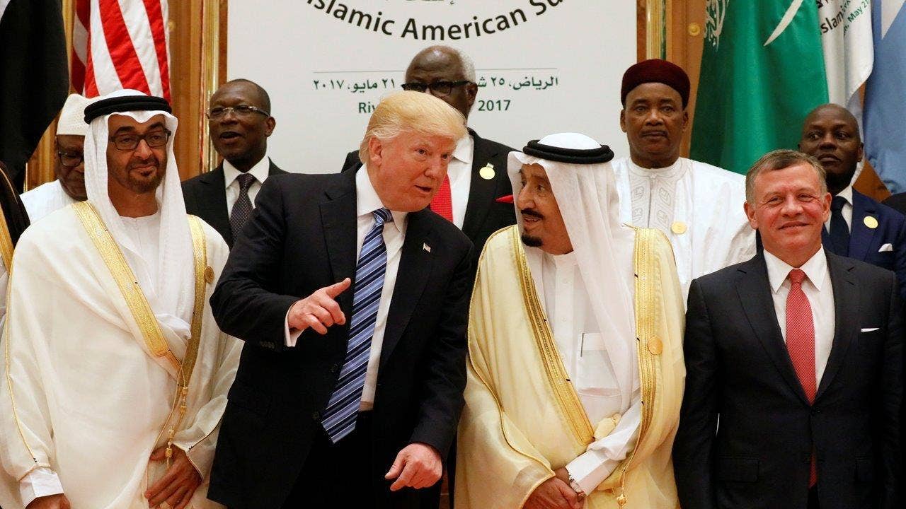 Trump, in speech to Muslim leaders, calls for shutting down terror funding