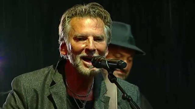 Watch Late August, Early September Online Mic