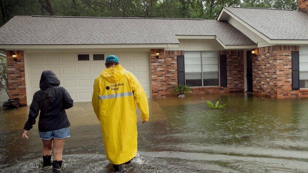 Harvey relief donations overwhelm at Dallas drop-off center