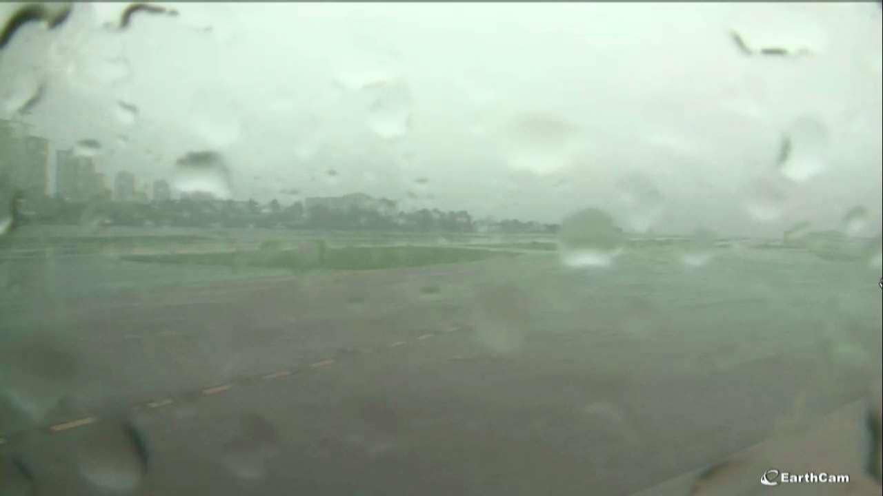 Irma damages airports in Miami region, flights grounded
