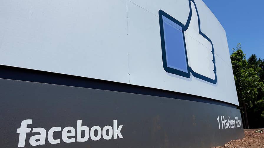 Former Clinton adviser Mark Penn weighs in on the growing furor over Russia's use of social media during the presidential race.