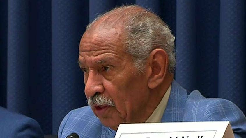 Conyers announces retirement, endorses son to succeed him