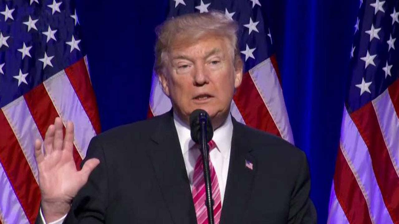 Touring Mississippi civil rights museum, Trump honors those 'who sacrificed so much'